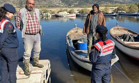 Bafa Gölü'nde yaban kuşları ve su ürünleri üzerinde kapsamlı denetim