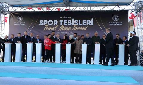 Bakan Bak: Türkiye’de spor devrimi Sivas’ta güçleniyor