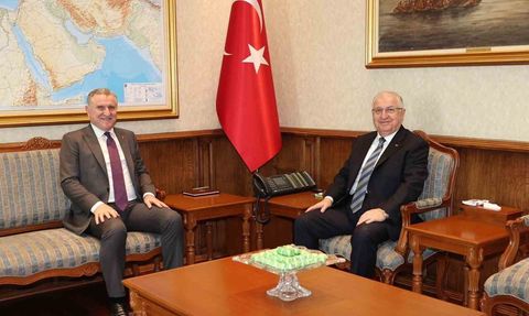 Bakan Güler ile Osman Aşkın Bak MSB'de görüştü