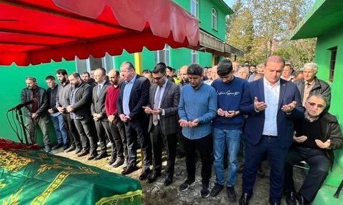 Baki Acar'ın annesi Yasemin Acar son yolculuğuna uğurlandı