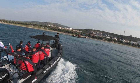 Balıkesir itfaiye personeline su üstü ve su altı arama kurtarma eğitimi