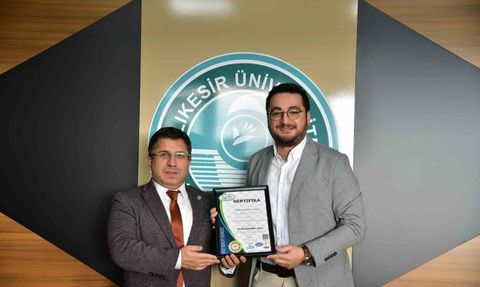 Balıkesir Üniversitesi'ne TS EN ISO 9001:2015 Kalite Belgesi