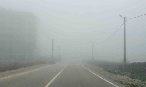Bandırma'da sabah sis hayatı olumsuz etkiledi