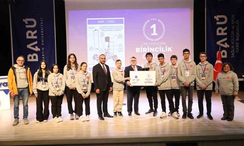 BARÜ'de 8. Uluslararası Ar-Ge Proje Pazarı'nda 9 proje ödüllendirildi