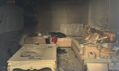 Başakşehir'deki Site Yangını: 2 Kişi Hastaneye Kaldırıldı