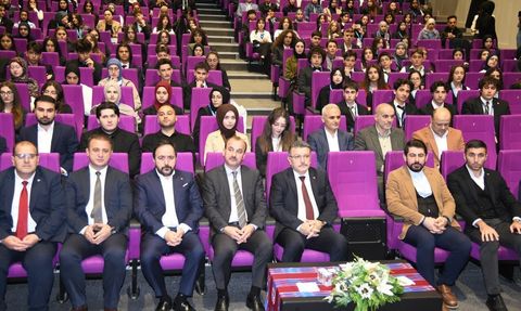 Başkan Ahmet Metin Genç: Yeni dünya düzenini gençlerimiz sağlayacak