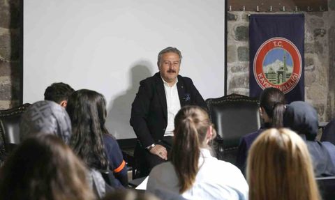 Başkan Palancıoğlu, Mektep Melikgazi Öğrencileriyle Buluştu