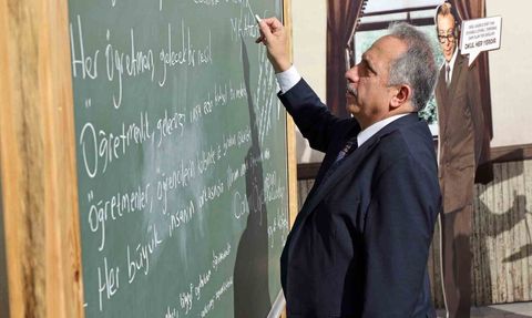 Başkan Yalçın’dan 24 Kasım Öğretmenler Günü mesajı