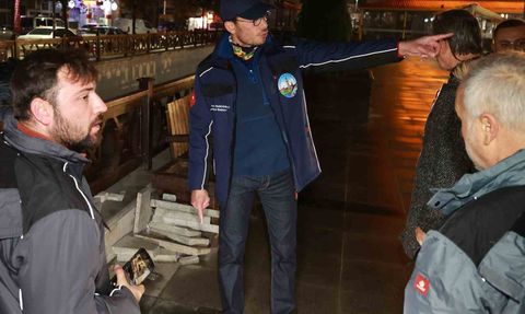 Başkan Yazıcıoğlu gece yarısına kadar Semerkant ve Gülbaharhatun mahallelerini gezdi