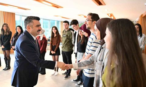 Başkan Yılmaz Mudanya Üniversitesi'nde Gençlerle Buluştu