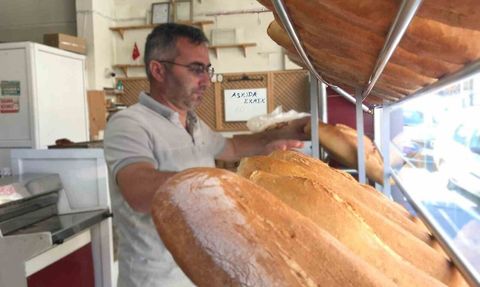 Bayburt'ta ekmek fiyatı 15 TL'ye yükseldi