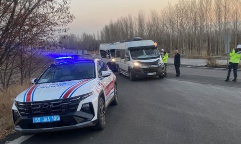 Bayburt'ta okul servislerine ortak denetim yapıldı