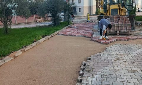 Bayırköy'de yol bakım ve onarım çalışmalarıyla trafik güvenliği artırılıyor