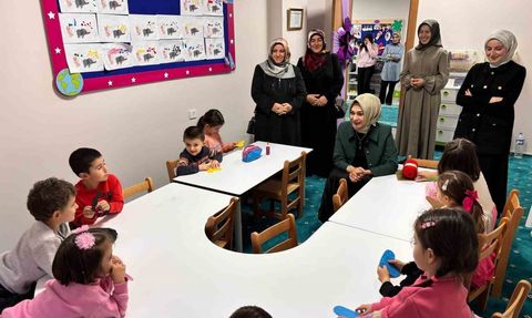 Berna Çiçek Nafiye Yıldız Hafızlık Kız Kur'an Kursu'nu Ziyaret Etti