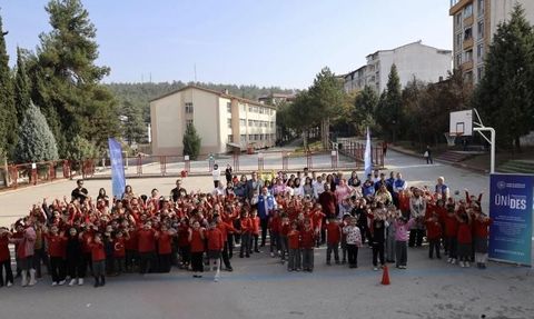 Bilecik’te Genç Gönüllüler Kütüphanesi ve Minikler Akademisi açıldı