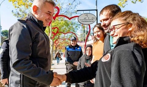 Bilecik’te polis ve özel ihtiyaçlı bireylerin sıcak buluşması