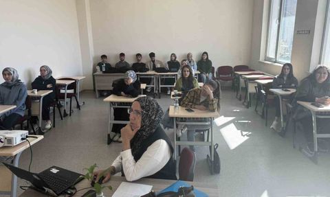 Bozkır İlçe Gençlik Merkezi gençlerin gelişimini destekliyor