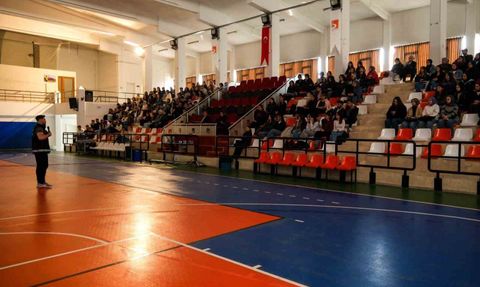 BŞEÜ'de 'En İyi Narkotik Polisi Anne' eğitimi: Öğrencilere bağımlılıkla mücadele farkındalığı