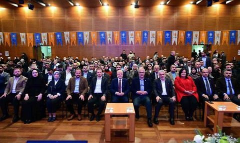 Bursa’da son 1 hafta 5 bin 284 kişi AK Parti kadrolarına katıldı