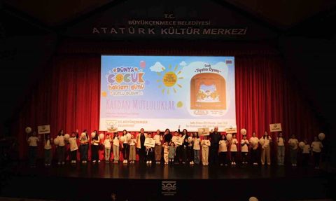 Büyükçekmece'de Çocuk Hakları Günü Sahnesi