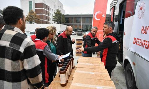 Büyükkılıç talimatıyla Kayseri'de besicilere dezenfektan desteği