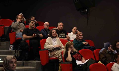 Büyükşehir Akademi’de Felsefe Atölyesi yoğun katılımla başladı