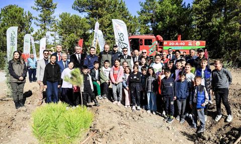 Çameli'de 11 Kasım Milli Ağaçlandırma Günü'nde Yumrutaş'ta fidan dikimi