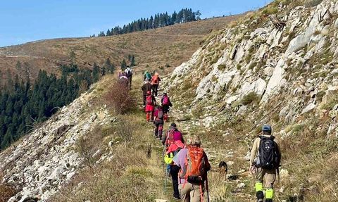 Camiliyayla'da 16 kişilik ekip 18 km doğa yürüyüşü yaptı