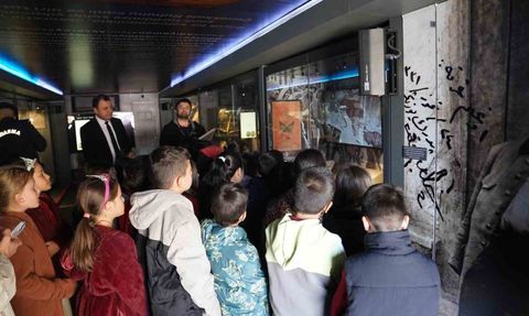 Çanakkale Savaşları Mobil Müzesi Aydıntepe'de Öğrencilerle Buluştu