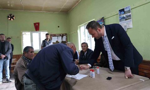 Çivril Belediyesi'nden şapla mücadelede dezenfektan desteği