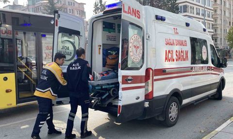 Çorum'da otomobil-motosiklet çarpışması: 1 yaralı