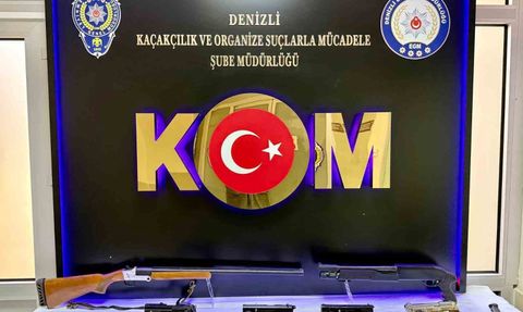 Denizli'de kaçak silah operasyonu: Çok sayıda silah ele geçirildi