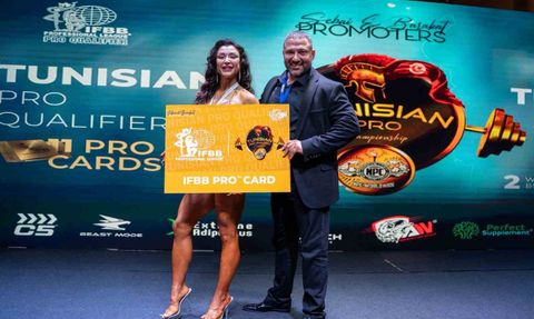 Denizlili Buse Ercan, Tunus'ta IFBB Pro Card sahibi oldu