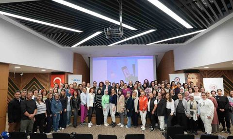 Denizlili kadınlar e-ticarette fotoğrafçılık becerilerini güçlendiriyor