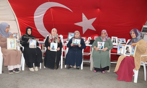 Diyarbakır Anneleri: Evlat Nöbeti Devam Ediyor