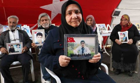 Diyarbakır annelerinin 7 yıllık evlat nöbeti sürüyor