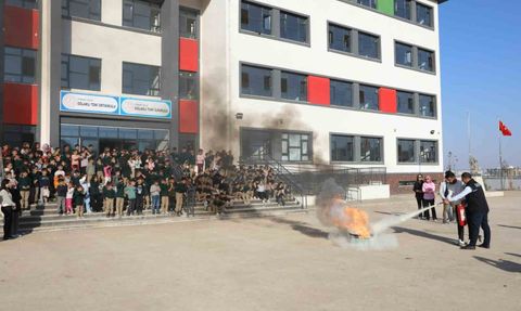 Diyarbakır'da Okullarda Afet Farkındalığı Eğitimleri Sürüyor