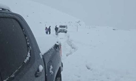 Durankaya-Şivekür yolu kar ve tipi nedeniyle kapandı