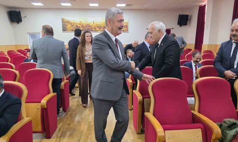 Efeler'de 'Eğitim Yöneticileri Okuyor' Projesinde Yeni Dönem Açıldı