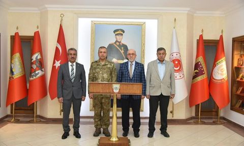 Elazığ Ticaret Borsası Başkanı Dumandağ, 8. Kolordu Komutanı Durmaz’la Görüştü