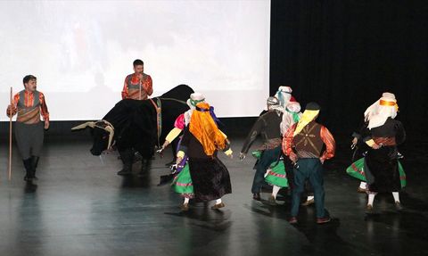 Erzurum'da Dansta SMA Hastası İki Çocuğa Destek