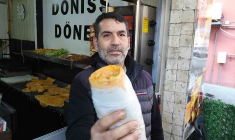 Eskişehir'de 1 kiloluk Hatay usulü tavuk dürüm 150 TL'ye satılıyor