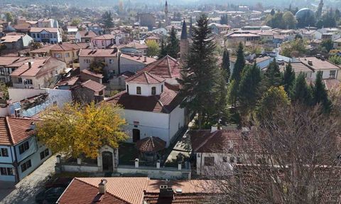 Eskişehir'de 700 yıllık yapı: Hamamdan camiye dönüşen Ak Camii