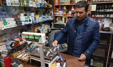 Eskişehir'de aktar uyardı: Sallama poşet bitki çaylarının riskleri