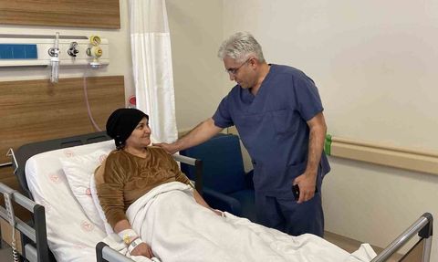 Eskişehir'de solunum şikayetiyle gelen nadir çene siniri tümörü başarılı şekilde çıkarıldı