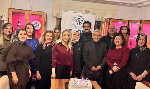 EYUDER Erzincan, Öğretmenler Günü'nde 2026 planlarını belirledi