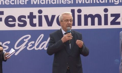 Eyüpsultan Hamsi Festivali'nde İhlas Vakfı'na Plaket