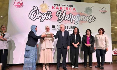 Fatih’te 2. Örgü Festivali’nde ödüller verildi