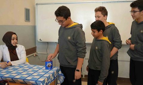 Gaziantep Lisesi Öğrencileri Harçlıklarını 'Bir Günlük Harçlığım Gazze’ye' Kampanyasına Bağışladı