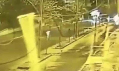 Gelibolu'da motosiklet kazası: Kaza anı güvenlik kamerasında